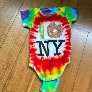Pickle bagel NY onesie 0-3 months
